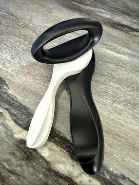 Tupperware Can Opener